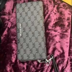 Mk wallet wristlet
